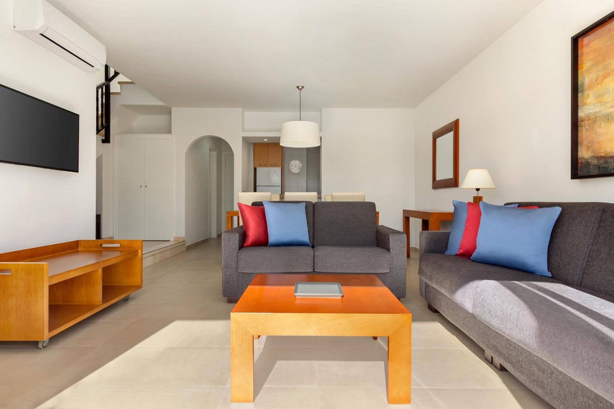 Wyndham Residences Golf Del Sur 산미겔데아보나 외부 사진